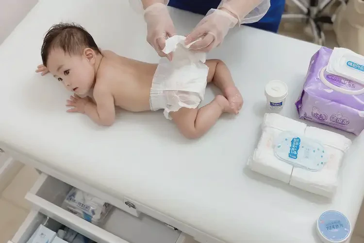 嬰幼兒肛周出現(xiàn)濕疹不管它會(huì)自己自愈嗎(圖2)