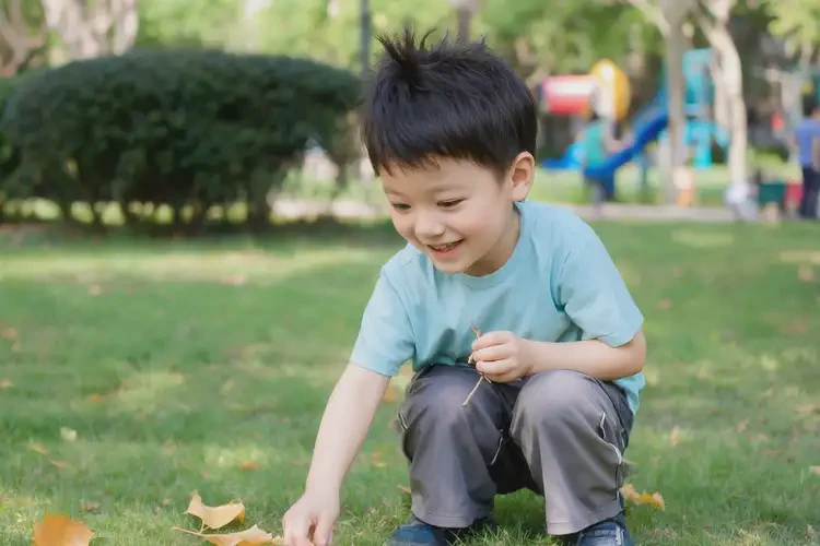 兒童小腿上出現(xiàn)濕疹可不可以根治(圖1)