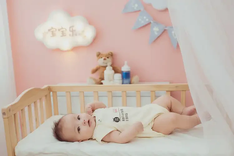 宝宝小腿容易长湿疹可以治好吗(图1)