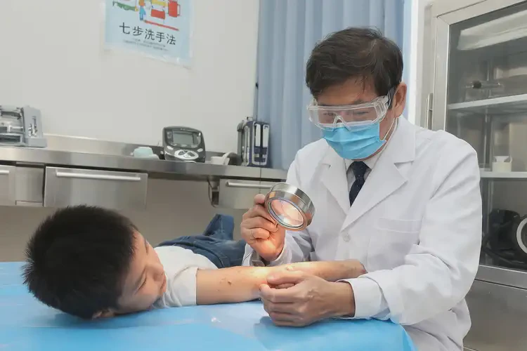 少兒肛周出現(xiàn)濕疹可不可以根治(圖3)