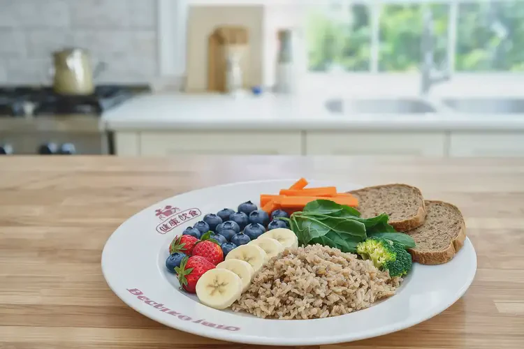 大學(xué)生脖子偶爾起濕疹可不可以根治(圖1)