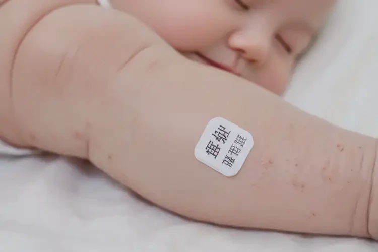 新生兒小腿上出濕疹不管它會(huì)自己自愈嗎(圖3)