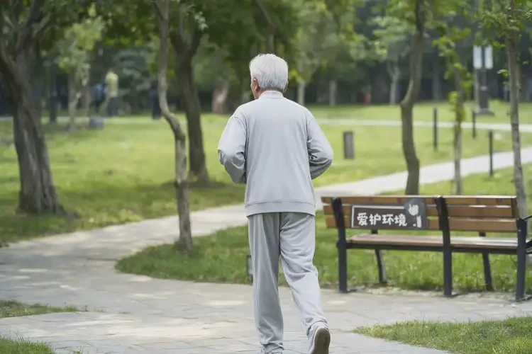 老年人肛周偶尔长湿疹可不可以根治(图1)