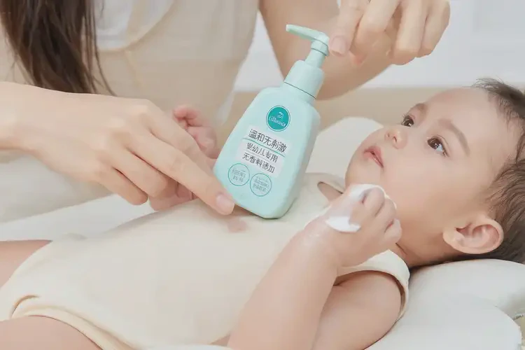 嬰幼兒手臂上長濕疹可以治好嗎(圖4)