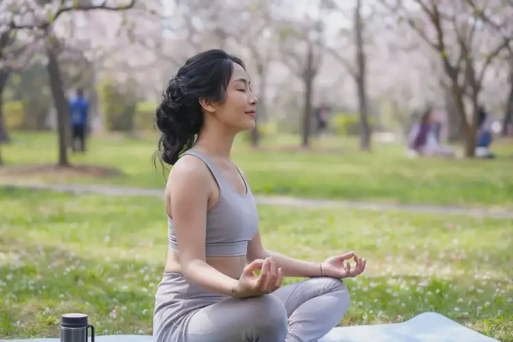 女性大腿上長(zhǎng)濕疹可不可以根治(圖1)