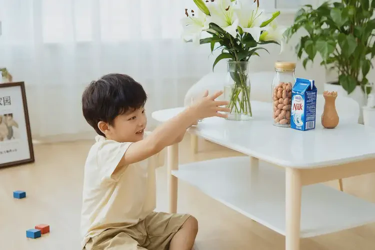 小兒脖子上偶爾起濕疹可不可以根治(圖1)