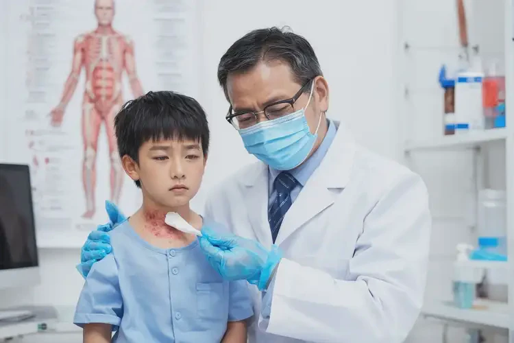 小兒脖子上偶爾起濕疹可不可以根治(圖3)