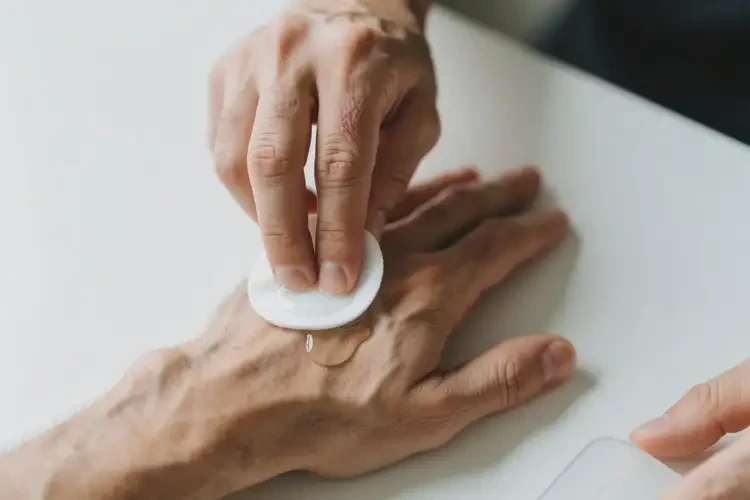 男性身上起湿疹可不可以根治(图1)