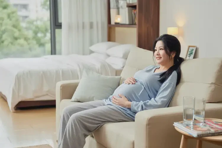 产妇小腿偶尔起湿疹可以治好吗(图1)