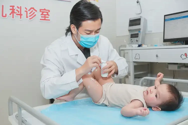 婴儿身上出湿疹可以治好吗(图3)