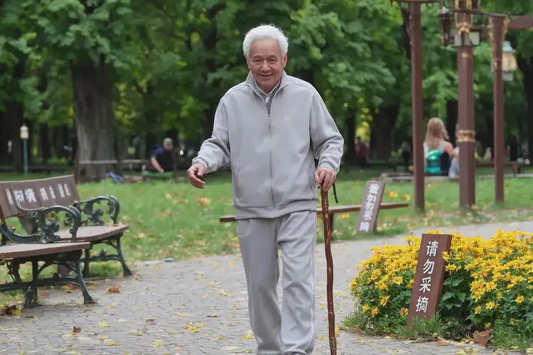 老年人屁股上出現(xiàn)濕疹可以治好嗎(圖2)