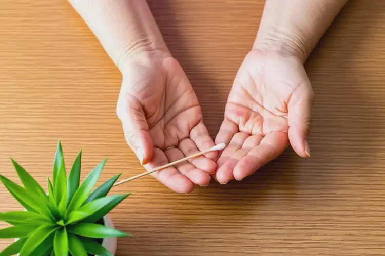 老年人手上出現(xiàn)濕疹可以治好嗎(圖2)