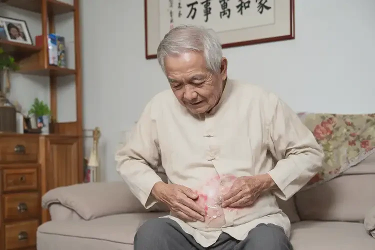 高齡老人肚子容易長(zhǎng)濕疹可不可以根治(圖2)