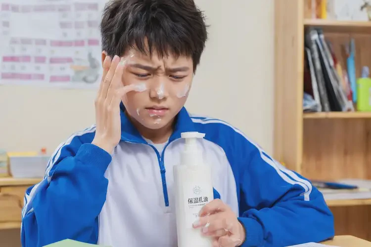 中學(xué)生臉上出現(xiàn)濕疹可不可以根治(圖2)