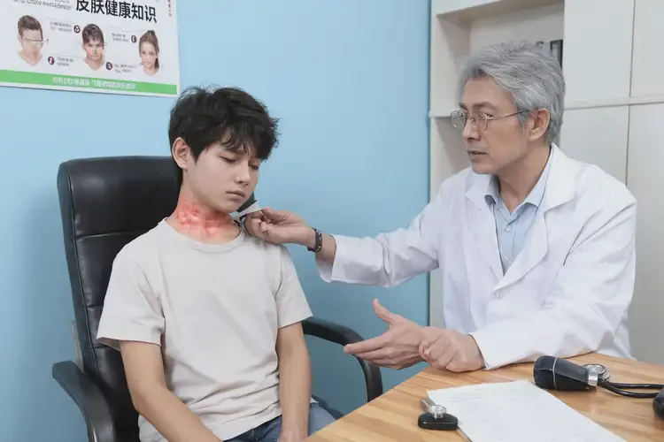 大学生脖子上偶尔起湿疹可不可以根治(图3)