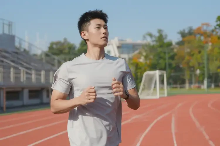 大學(xué)生四肢起濕疹可不可以根治(圖1)