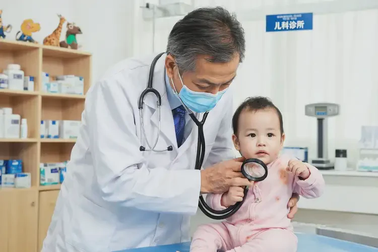 寶寶脖子上偶爾起濕疹可以治好嗎(圖2)