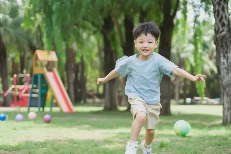 寶寶脖子上偶爾起濕疹可以治好嗎(圖1)