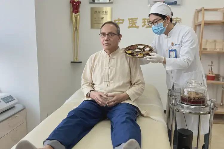 男性肚子长湿疹可以治好吗(图1)