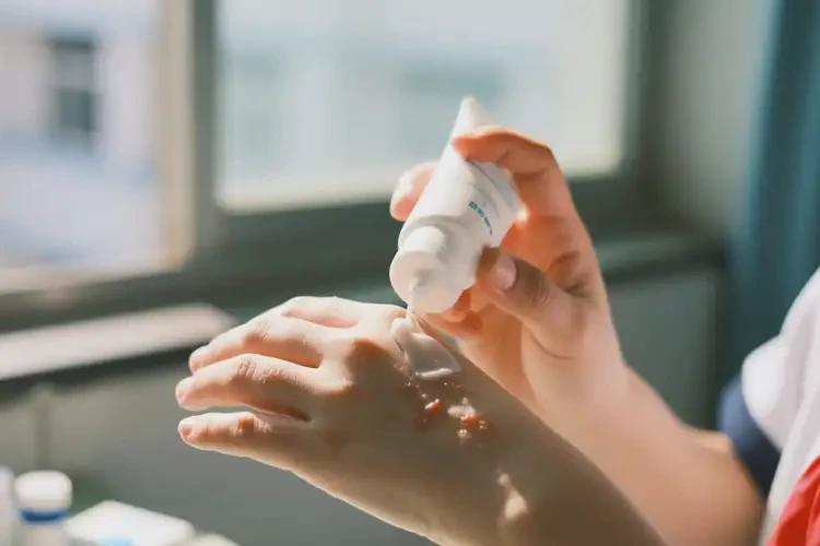 中學(xué)生全身容易長(zhǎng)濕疹可不可以根治(圖3)