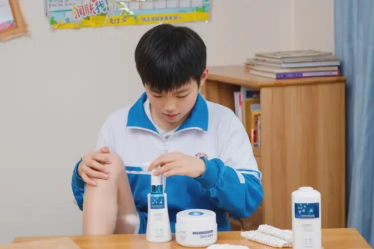 中学生小腿上容易长湿疹可不可以根治(图3)