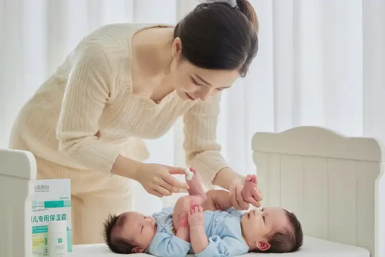 新生兒脖子經(jīng)常長濕疹可不可以根治(圖2)