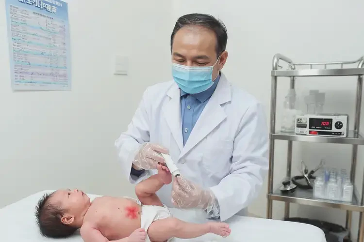 新生兒小腿上起濕疹可不可以根治(圖2)