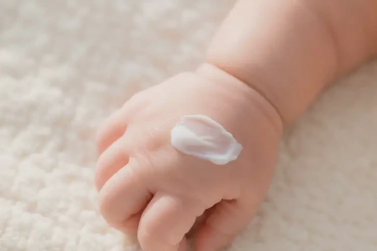新生兒手上經(jīng)常長濕疹可不可以根治(圖3)