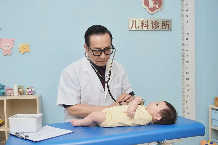 宝宝屁股容易长湿疹不管它会自己痊愈吗(图1)