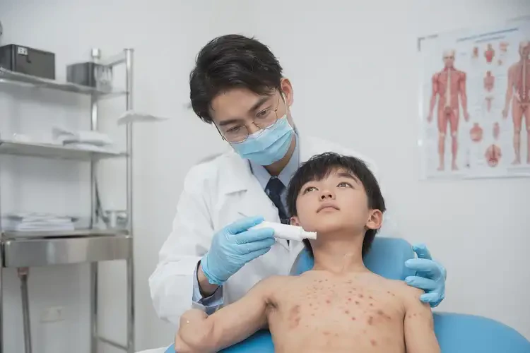 小孩脖子上出濕疹可不可以根治(圖3)