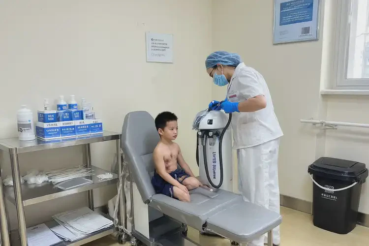 小兒全身容易長(zhǎng)濕疹可以治好嗎(圖3)