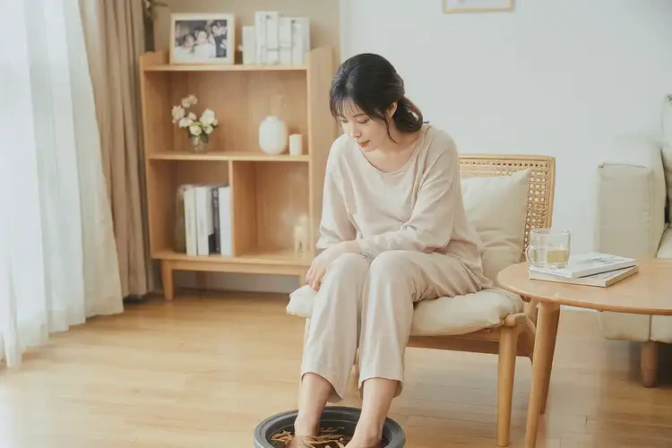 哺乳期媽媽腳上偶爾長濕疹可不可以根治(圖2)