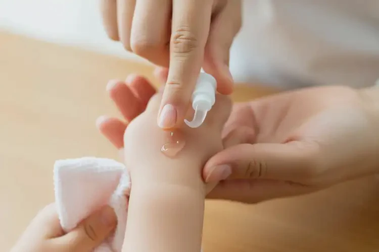 小兒全身起濕疹可不可以根治(圖1)