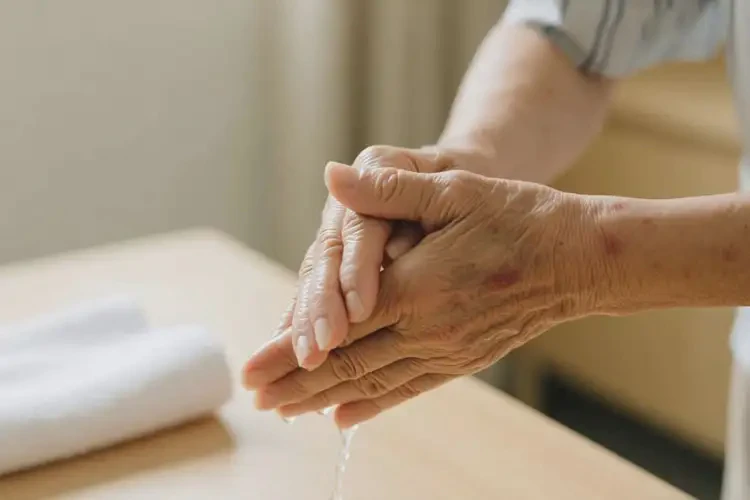 高齡老人四肢偶爾長濕疹可不可以根治(圖3)