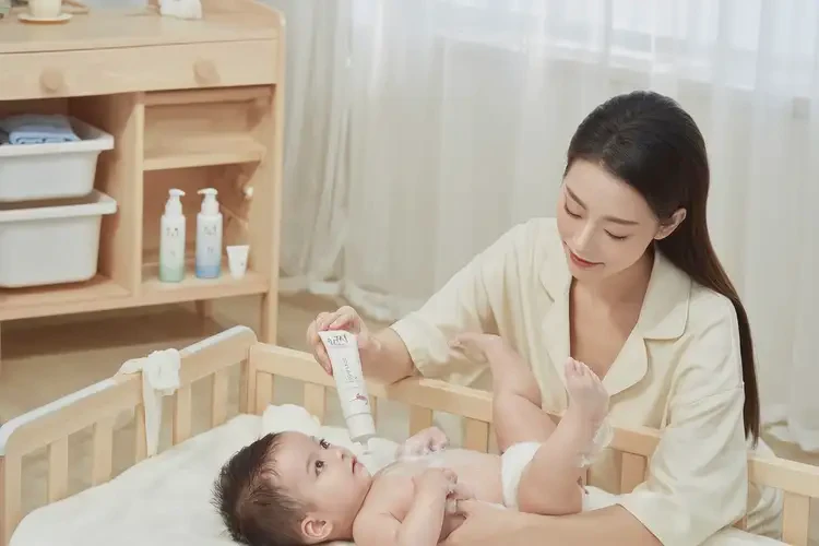 寶寶屁股有濕疹可以治好嗎(圖2)