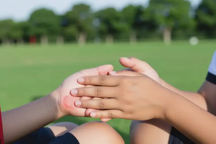 中學生手上起濕疹可不可以根治(圖1)