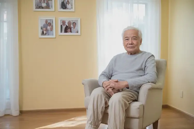 高齡老人手臂經(jīng)常長濕疹可不可以根治(圖1)