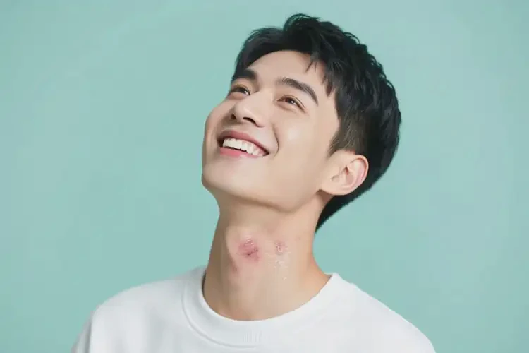 青年人脖子上有湿疹可不可以根治(图1)