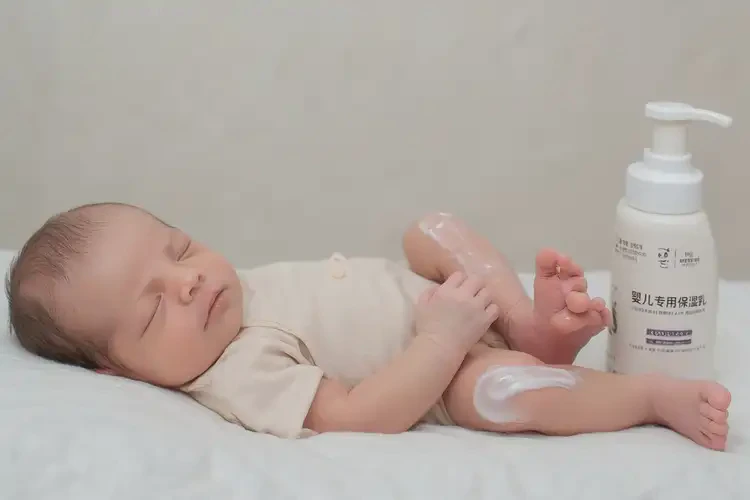 新生兒大腿上偶爾起濕疹可不可以根治(圖3)
