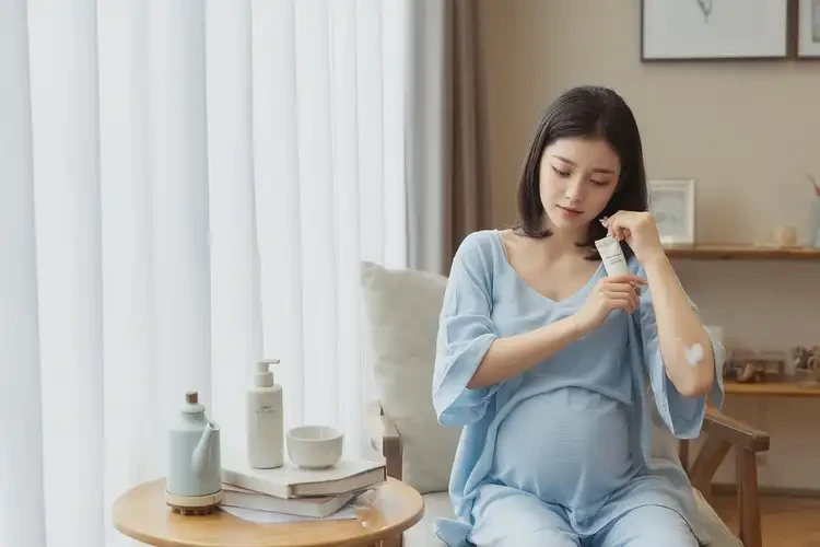 產婦手臂經(jīng)常長濕疹能夠徹底治愈嗎(圖1)