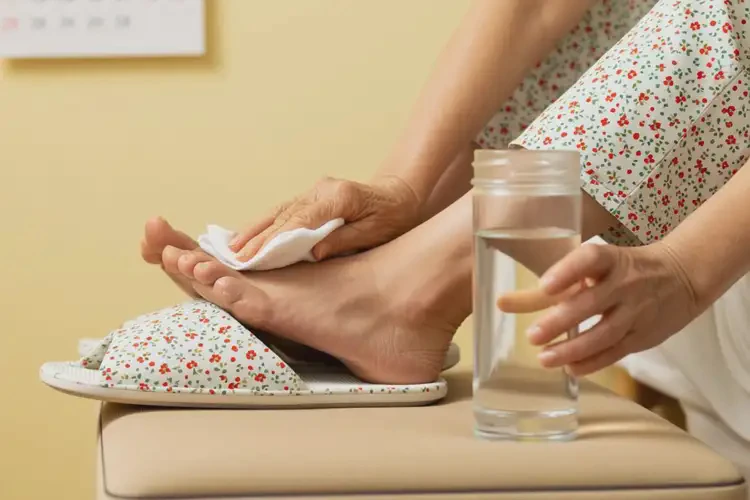 高齡老人腳上有濕疹可不可以根治(圖2)