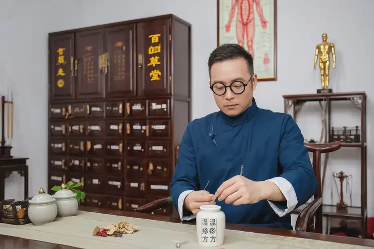 青年人肛周出濕疹可不可以根治(圖1)