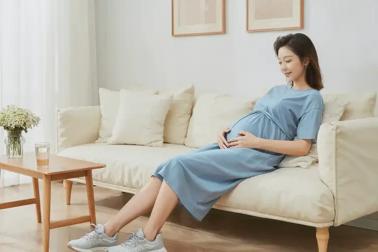 孕婦腳上經(jīng)常起濕疹可以治好嗎(圖1)