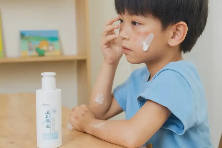 小孩身上出現(xiàn)濕疹可以徹底自愈嗎(圖3)