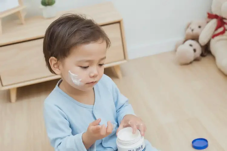 小孩面部出現(xiàn)濕疹能徹底自愈嗎(圖3)