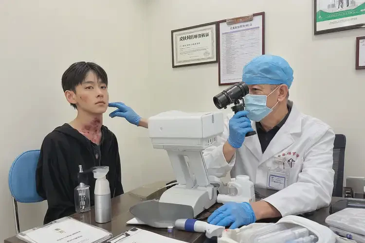 青年人脖子经常长湿疹可不可以根治(图3)