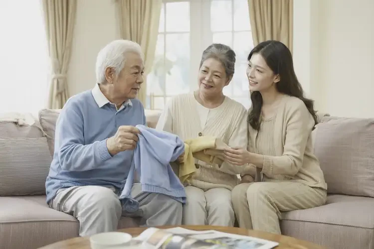 高齡老人肚子容易長(zhǎng)濕疹可不可以根治(圖1)