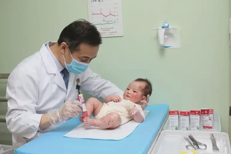 嬰兒肛周經(jīng)常起濕疹可以治好嗎(圖2)