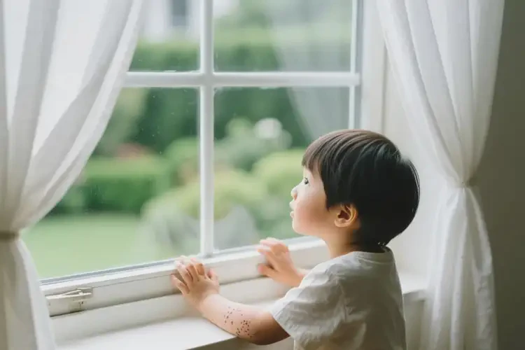 孩子手上容易長(zhǎng)濕疹可以治好嗎(圖1)