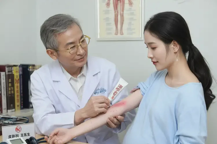 孕妇手臂上容易起湿疹可以治好吗(图2)